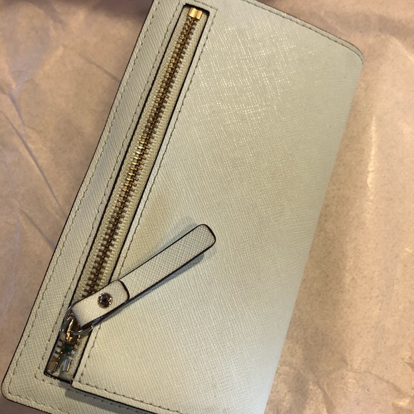 Kate Spade Wallet - Picture 4 of 6